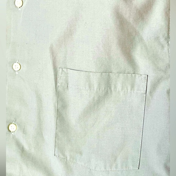 **$6 w/Bundle** Van Heusen Long Sleeve - Picture 4 of 5